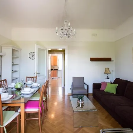 Apartment Pietra *